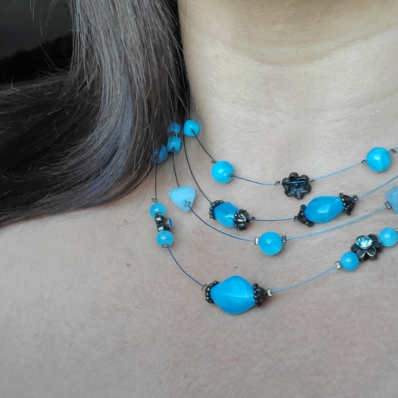 Jewelry - ORIGINAL VINTAGE NECKLACE ( small )